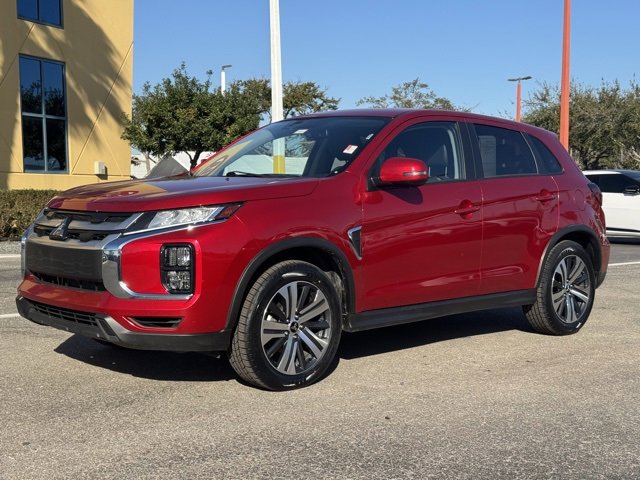 Used 2024 Mitsubishi Outlander Sport SE image 1