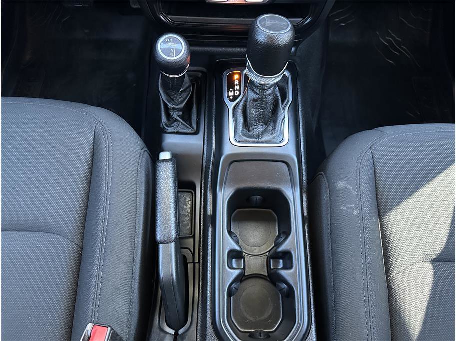 Used 2022 Jeep Gladiator Sport image 23