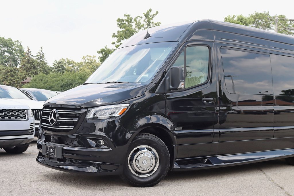 Used 2024 Mercedes-Benz Sprinter 3500 image 2
