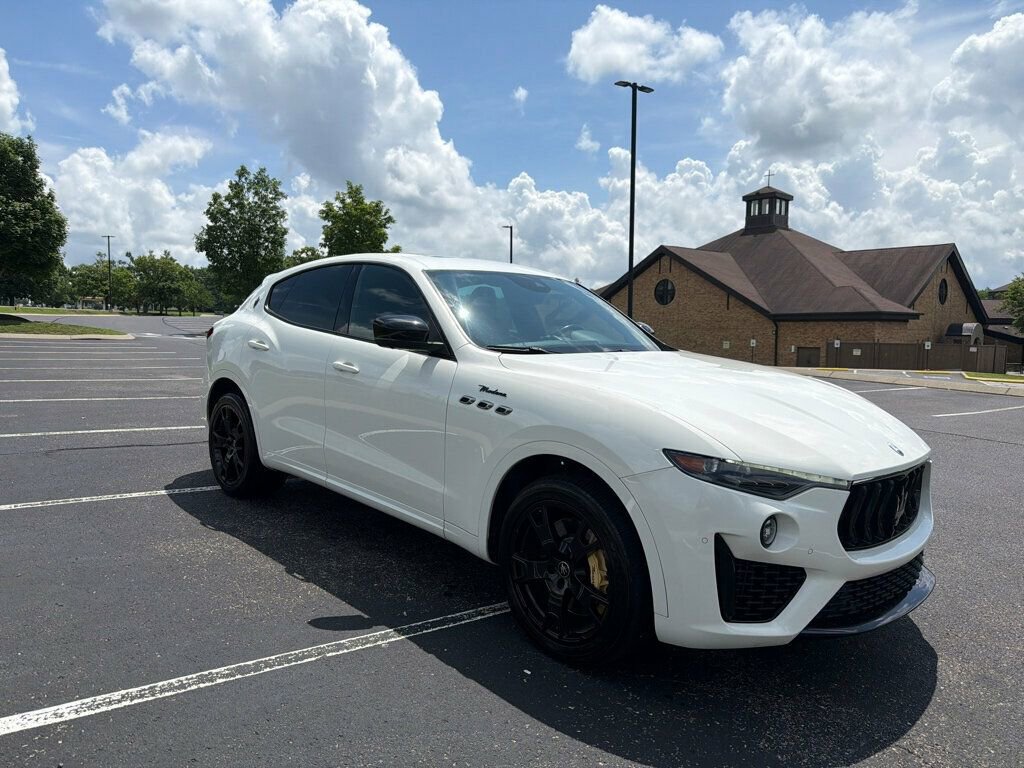 Used 2022 Maserati Levante Modena AWD/4WD image 3