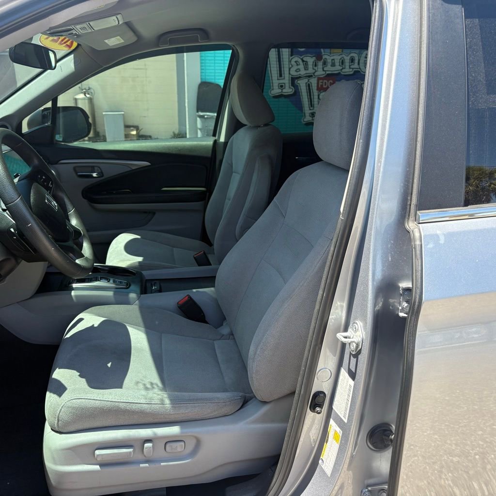 Used 2021 Honda Pilot EX image 9