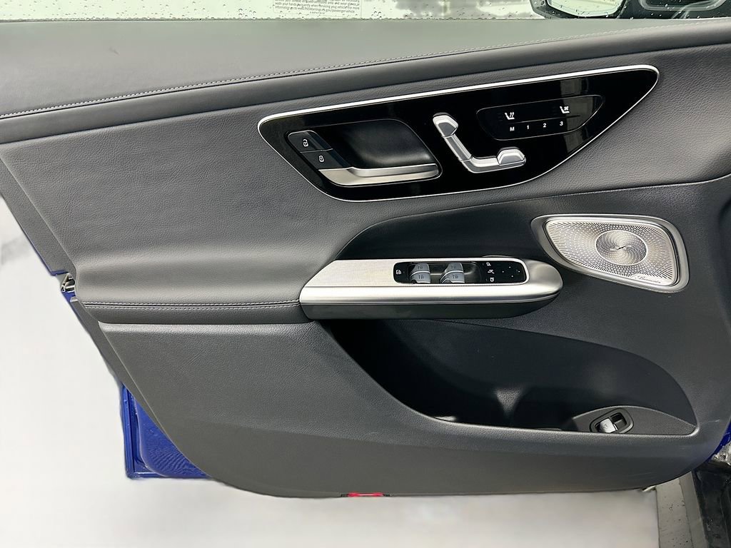 Certified 2025 Mercedes-Benz GLC 300 image 23