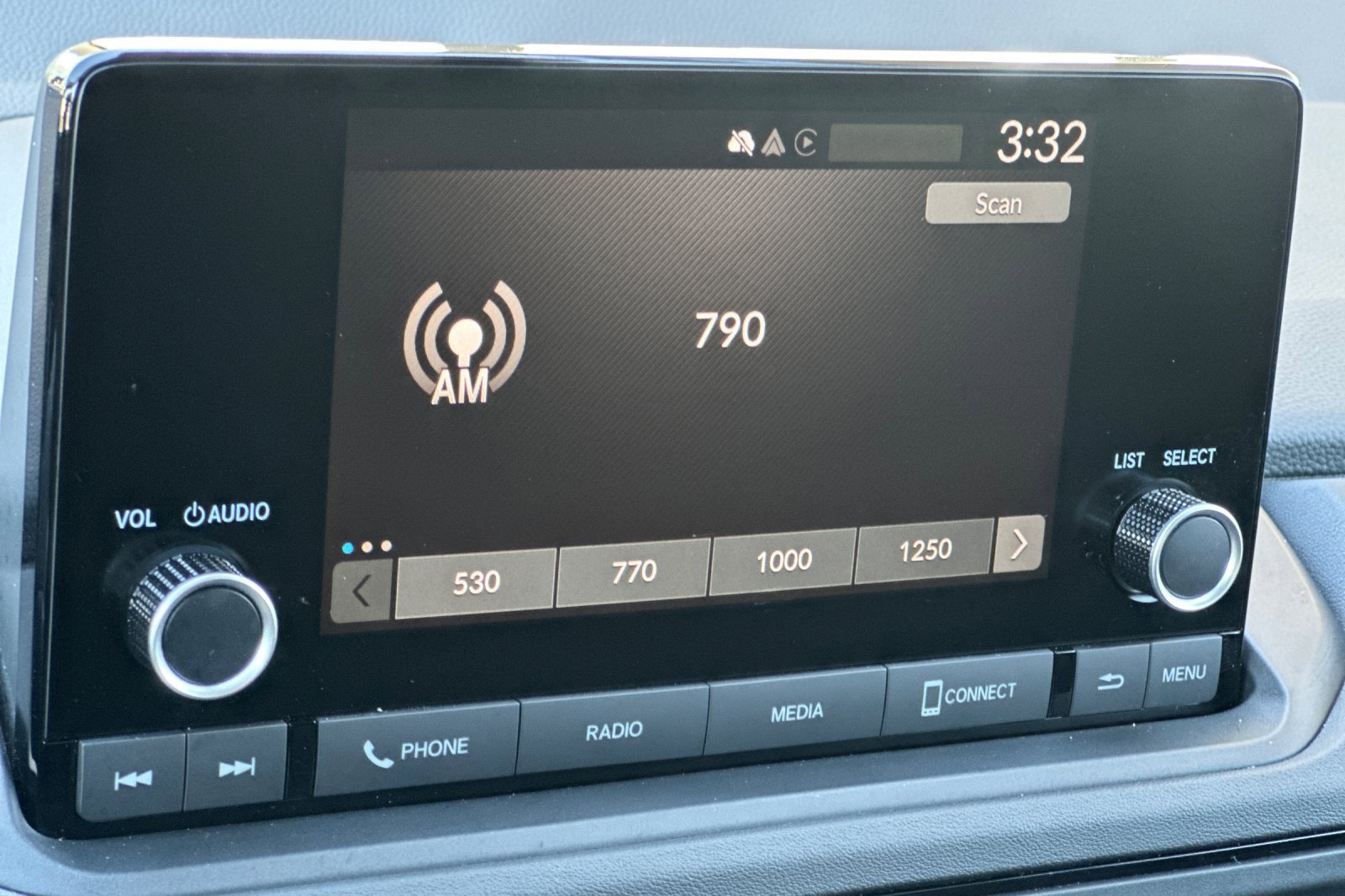 Certified 2025 Honda Accord LX image 17