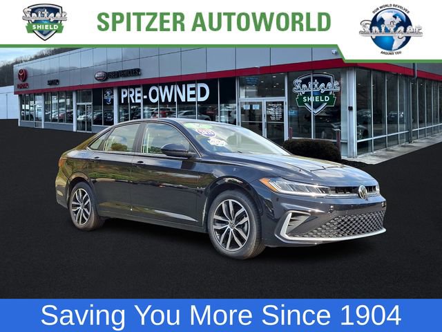 Used 2025 Volkswagen Jetta SE image 1