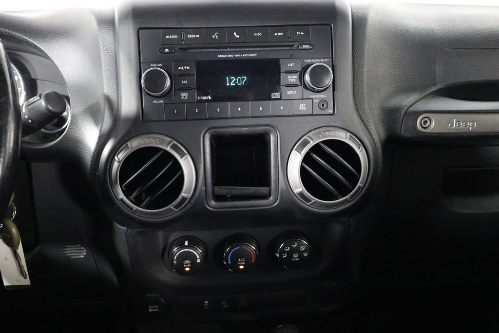 Used 2017 Jeep Wrangler Sport w/ Quick Order Package 24S AWD/4WD image 16