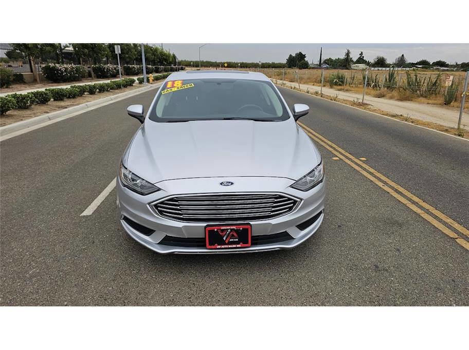 Used 2018 Ford Fusion SE image 2