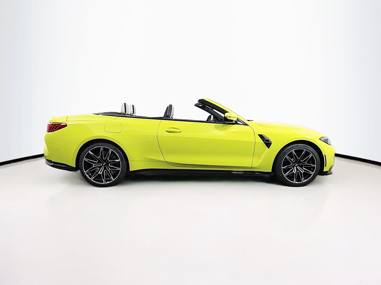New 2027 BMW M4 xDrive Competition AWD/4WD image 8