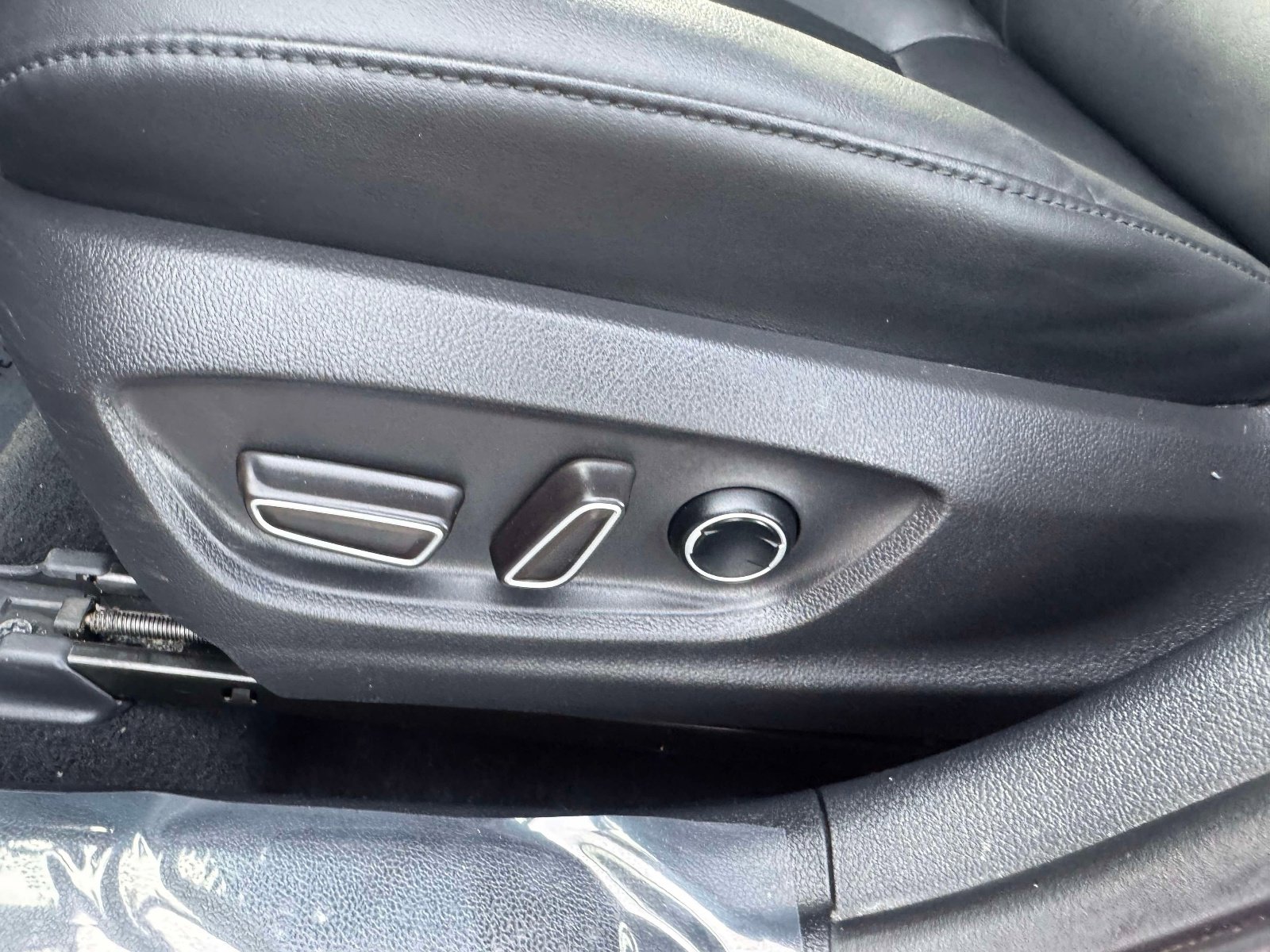 Used 2017 Toyota Prius Prime Premium image 27