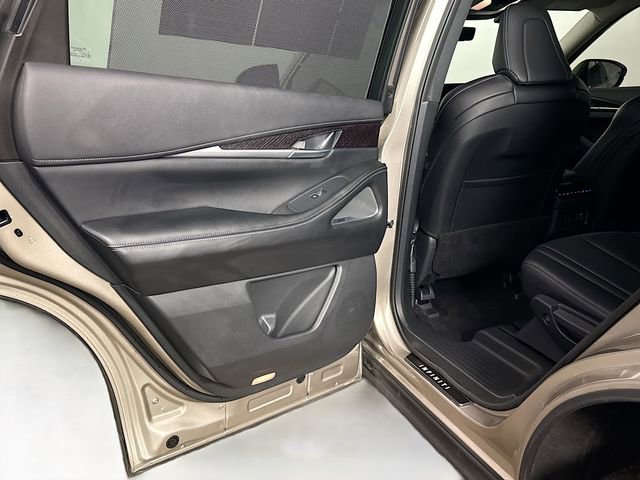 Used 2025 INFINITI QX60 Sensory w/ Vision Package image 40