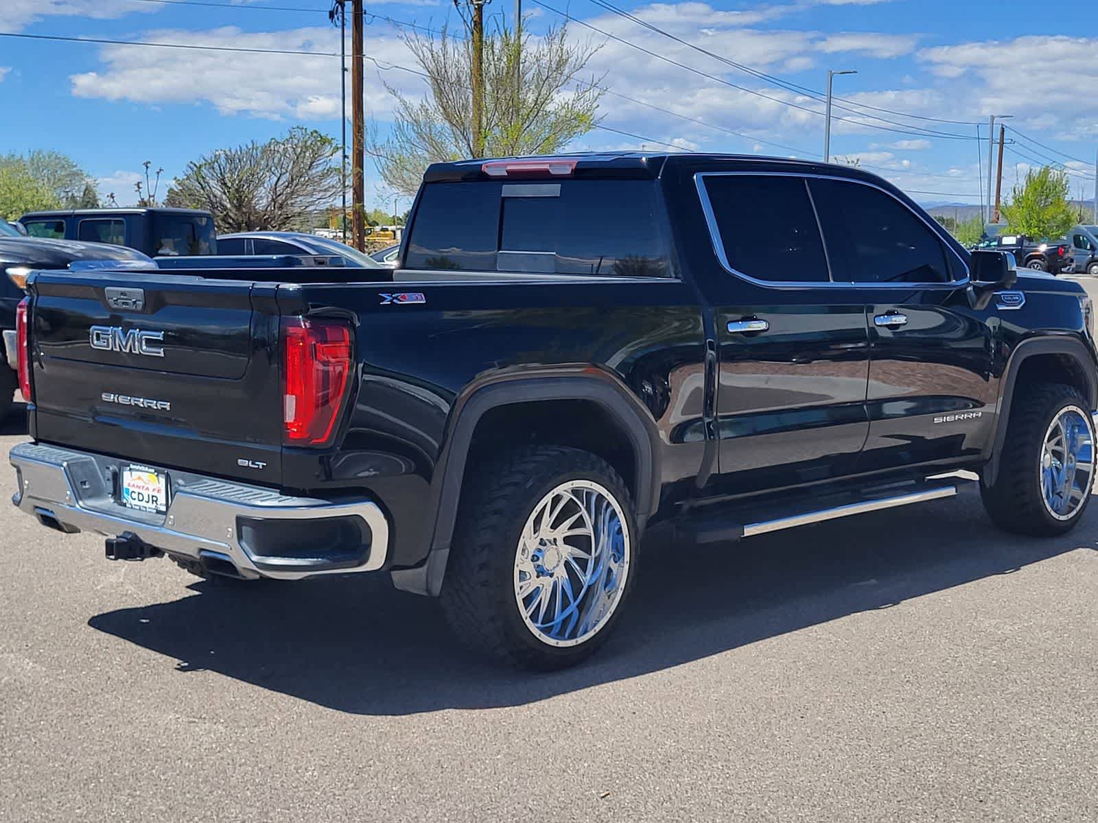 Used 2019 GMC Sierra 1500 SLT w/ SLT Premium Plus Package video 4