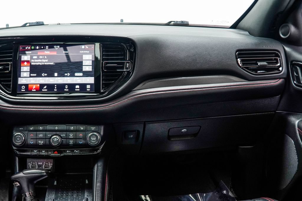 Used 2025 Dodge Durango R/T AWD/4WD image 21
