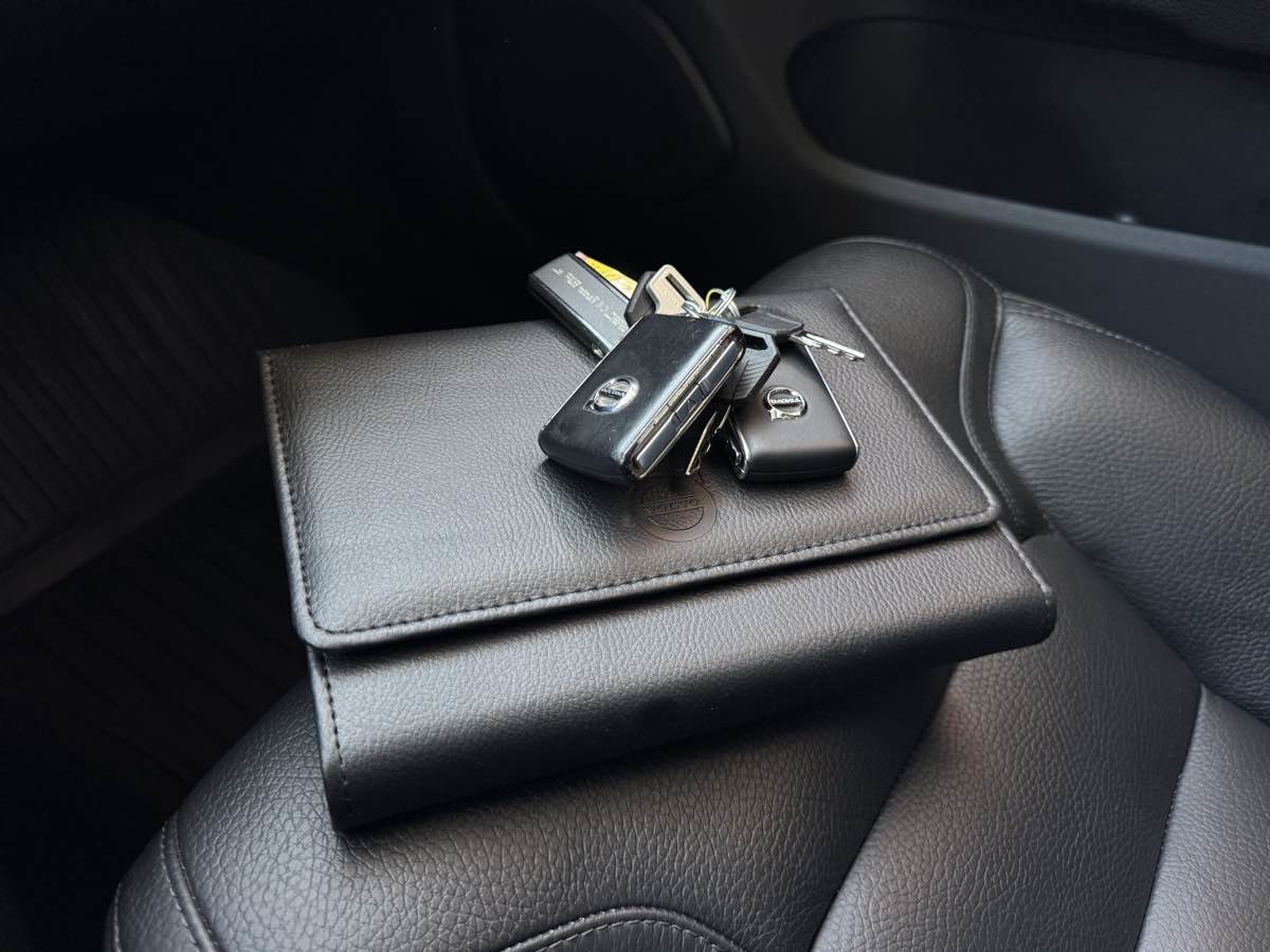 Used 2020 Volvo V60 T5 Cross Country w/ Protection Package Premier AWD/4WD image 29