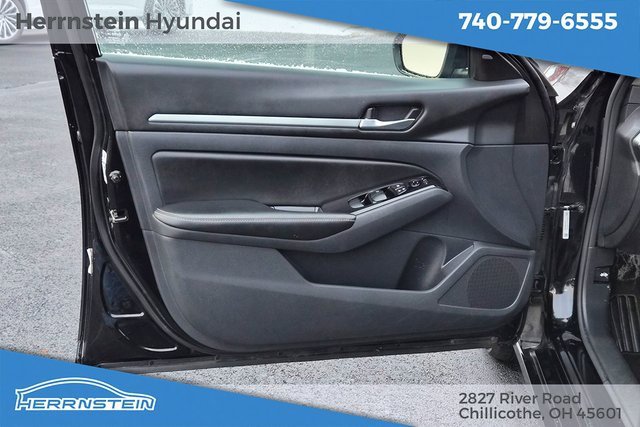 Used 2023 Nissan Altima 2.5 SV image 16