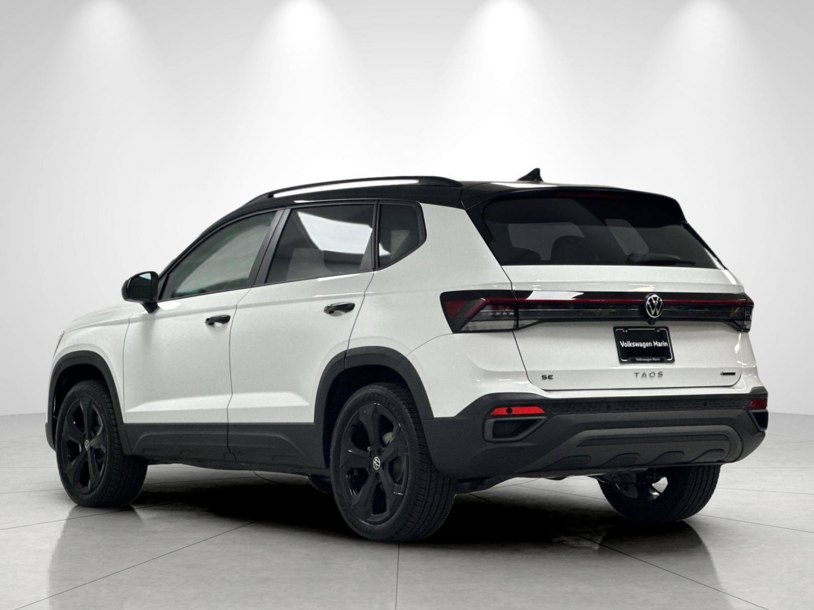 New 2026 Volkswagen Taos SE AWD/4WD image 3