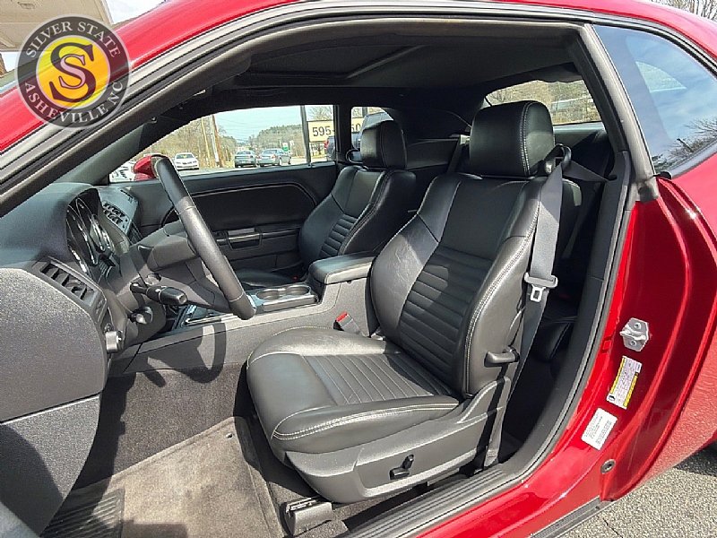 Used 2009 Dodge Challenger R/T image 12