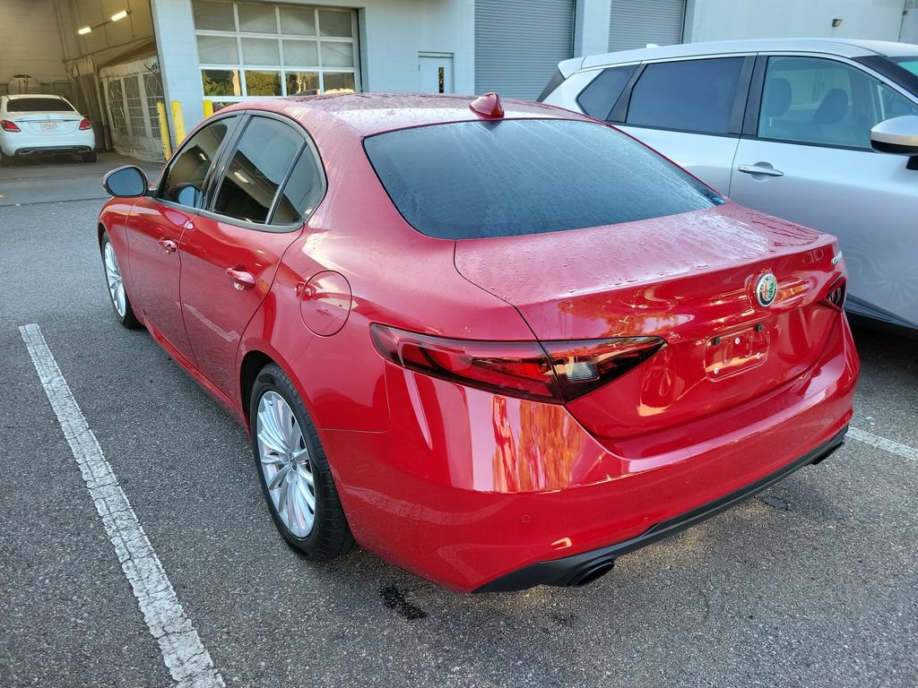 Used 2022 Alfa Romeo Giulia Sprint RWD image 4