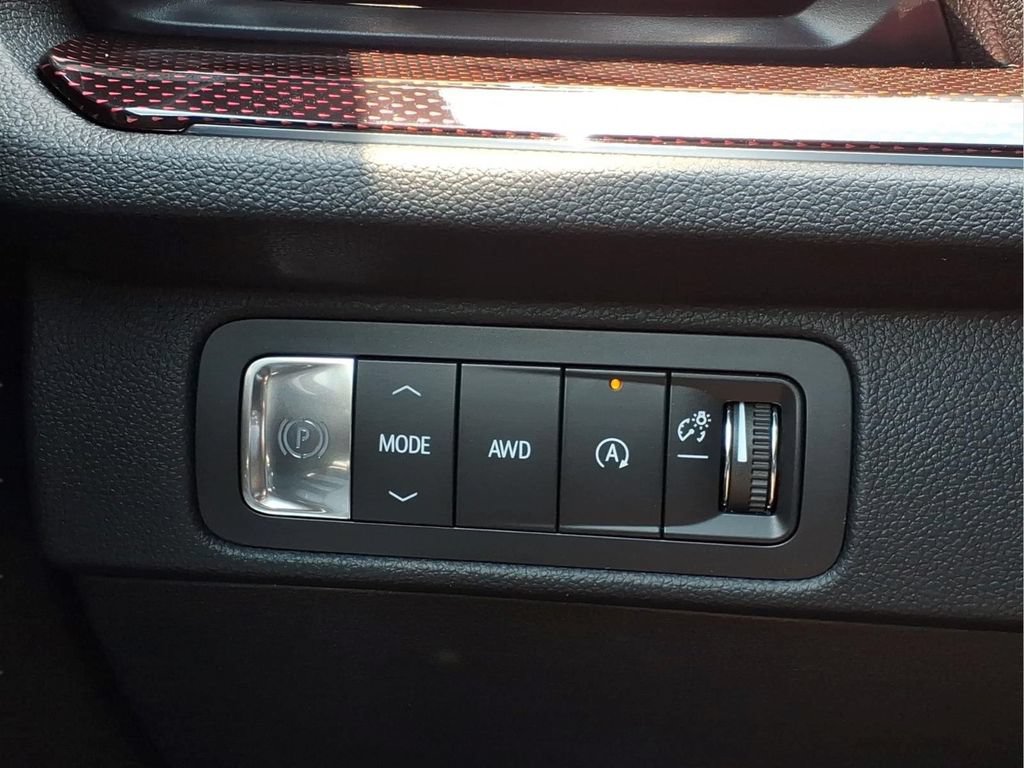 New 2026 Chevrolet Traverse Z71 w/ Enhanced Driving Package AWD/4WD image 14