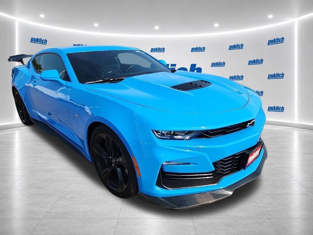 Certified 2023 Chevrolet Camaro SS RWD image 7