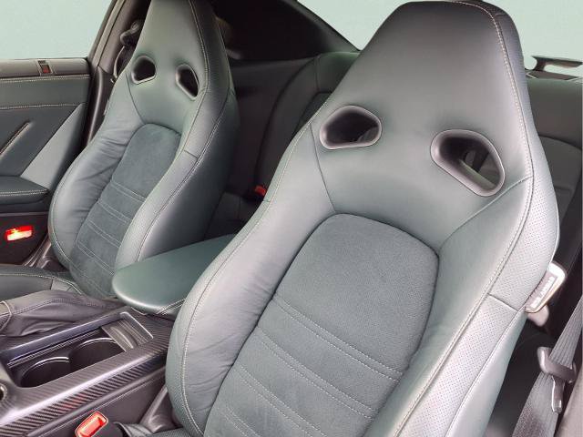 Certified 2024 Nissan GT-R w/ Floor Mat Package AWD/4WD image 17