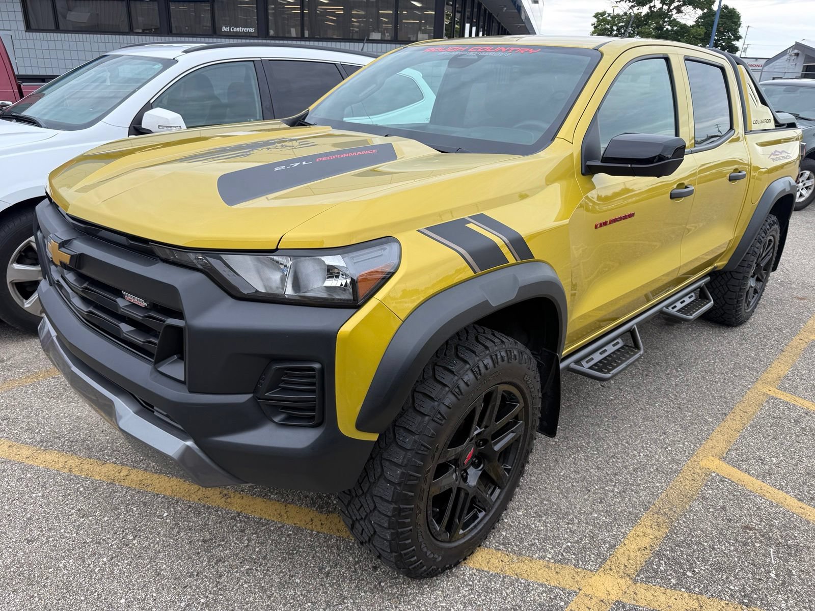 Used 2023 Chevrolet Colorado Trail Boss w/ LPO, Skid Plate Package AWD/4WD image 5