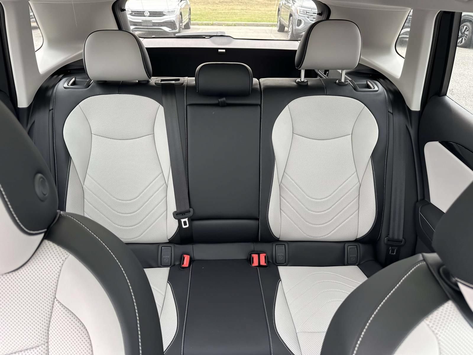 New 2026 Volkswagen Tiguan SE AWD/4WD image 14
