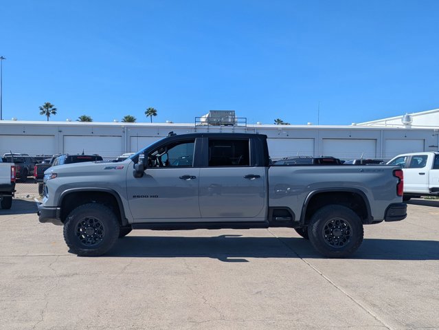 Used 2025 Chevrolet Silverado 2500 ZR2 w/ ZR2 Bison Edition image 9