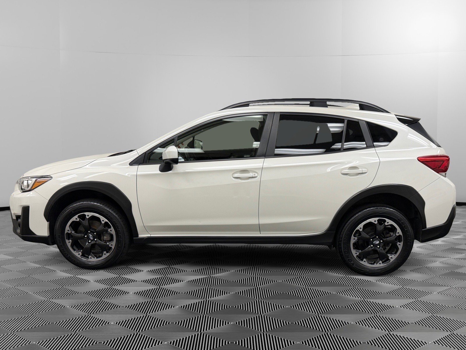 Certified 2023 Subaru Crosstrek 2.0i Premium image 2