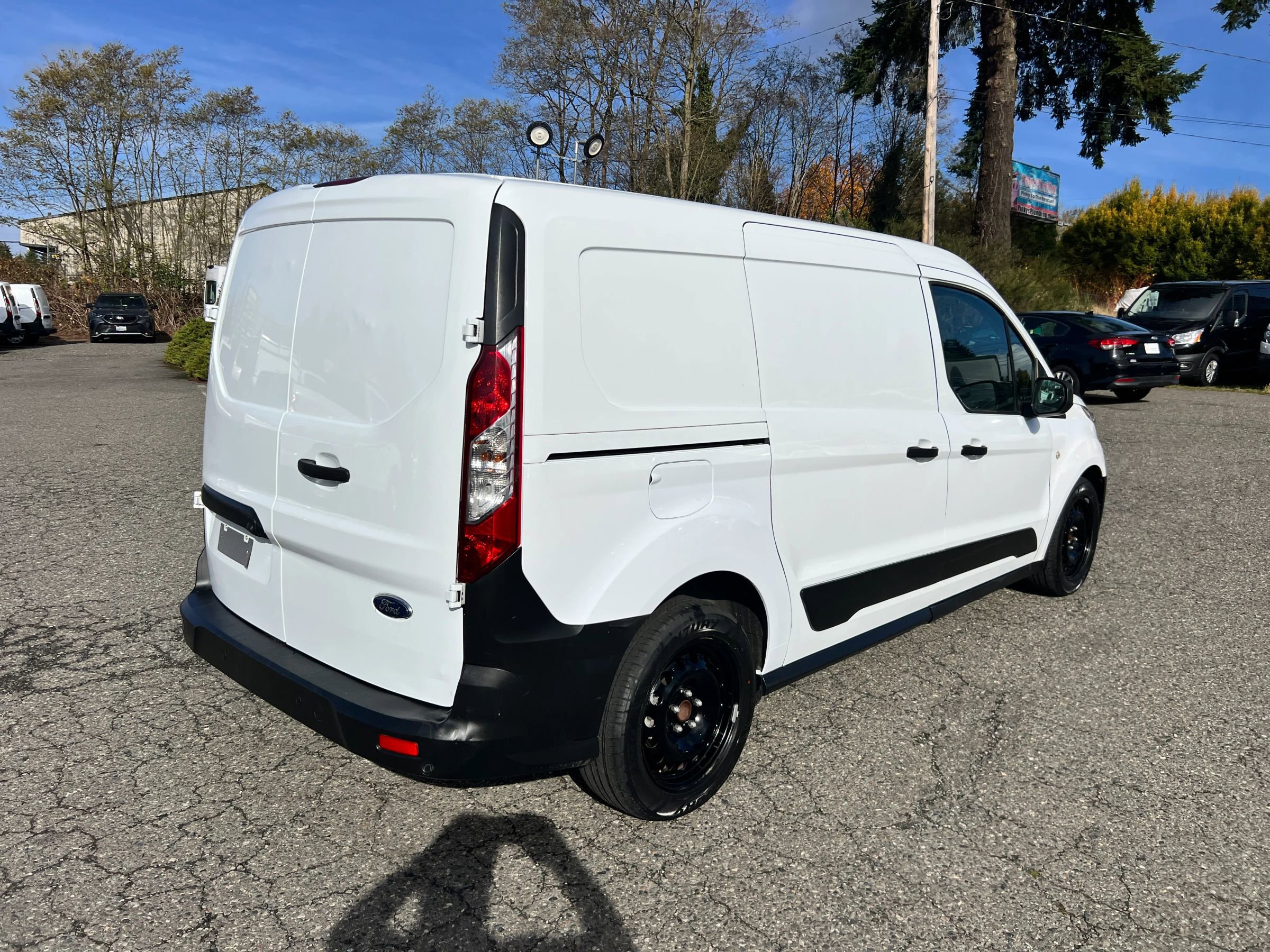 Used 2022 Ford Transit Connect XL image 7