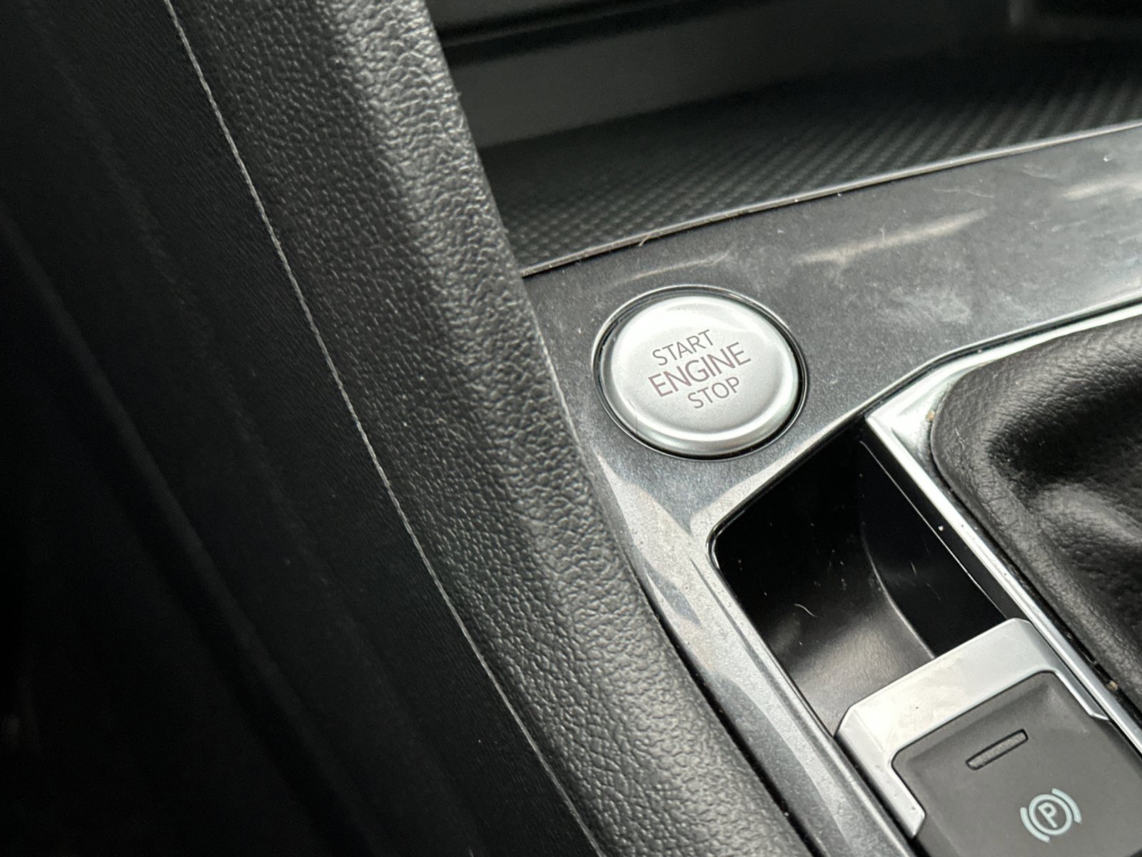 Used 2024 Volkswagen Tiguan S image 23