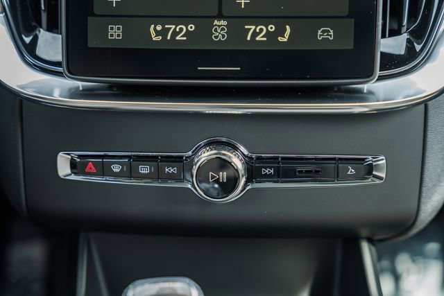 New 2026 Volvo XC90 T8 Plus w/ Protection Package Premier AWD/4WD image 23