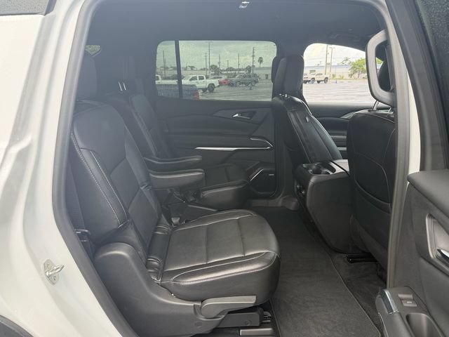 Used 2024 Chevrolet Traverse LT w/ Enhanced Driving Package FWD image 14