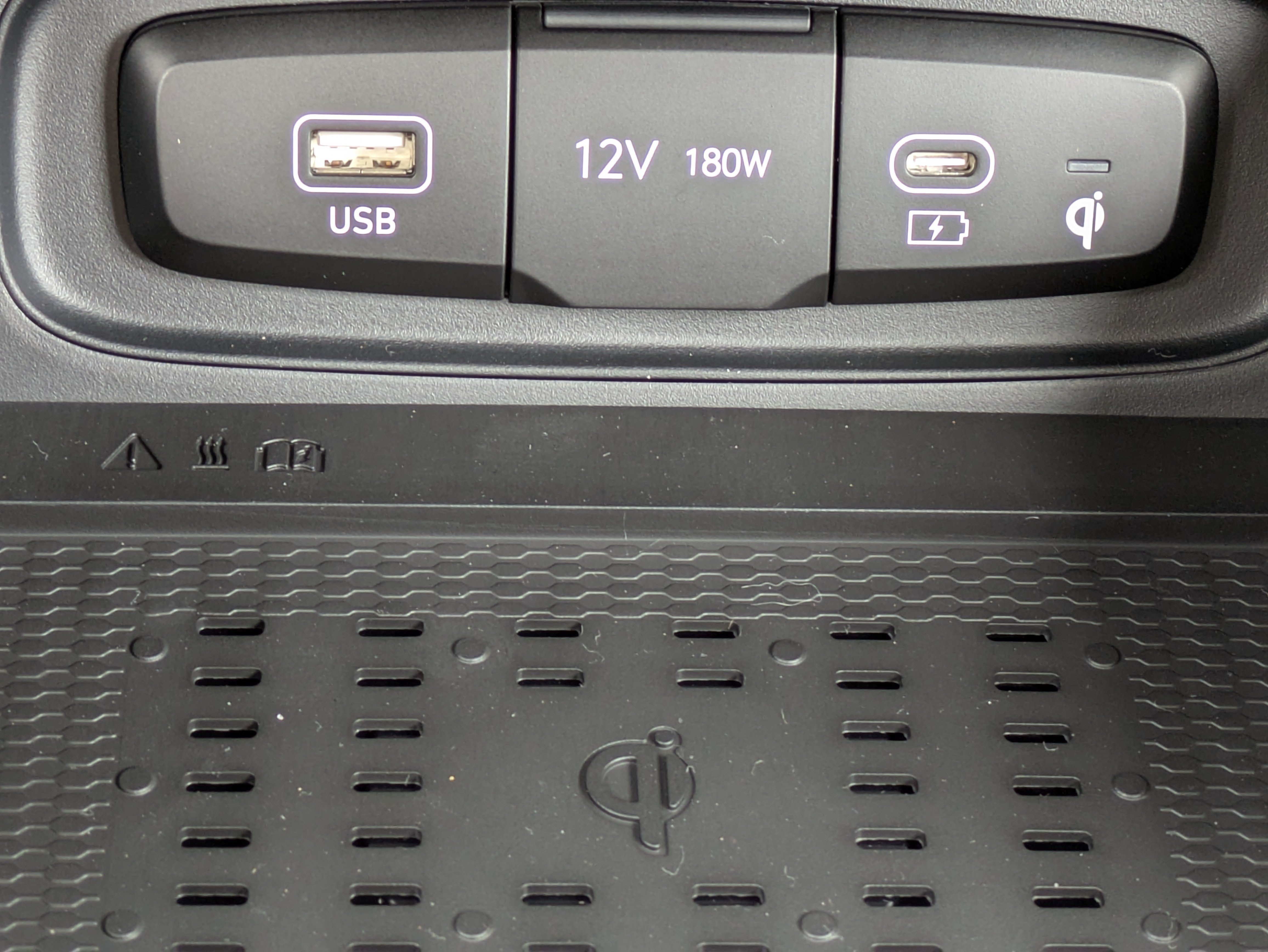 New 2026 Hyundai Venue SEL FWD image 25