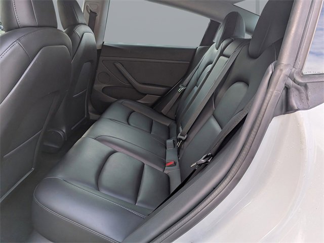 Used 2021 Tesla Model 3 Standard Range Plus image 16