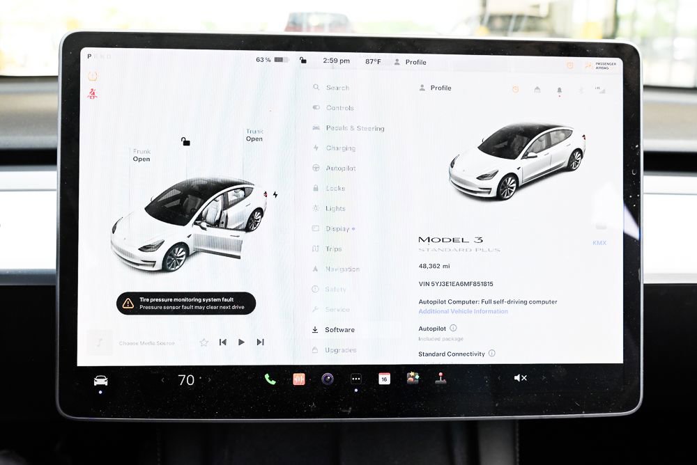 Used 2022 Tesla Model 3 Standard Range image 25