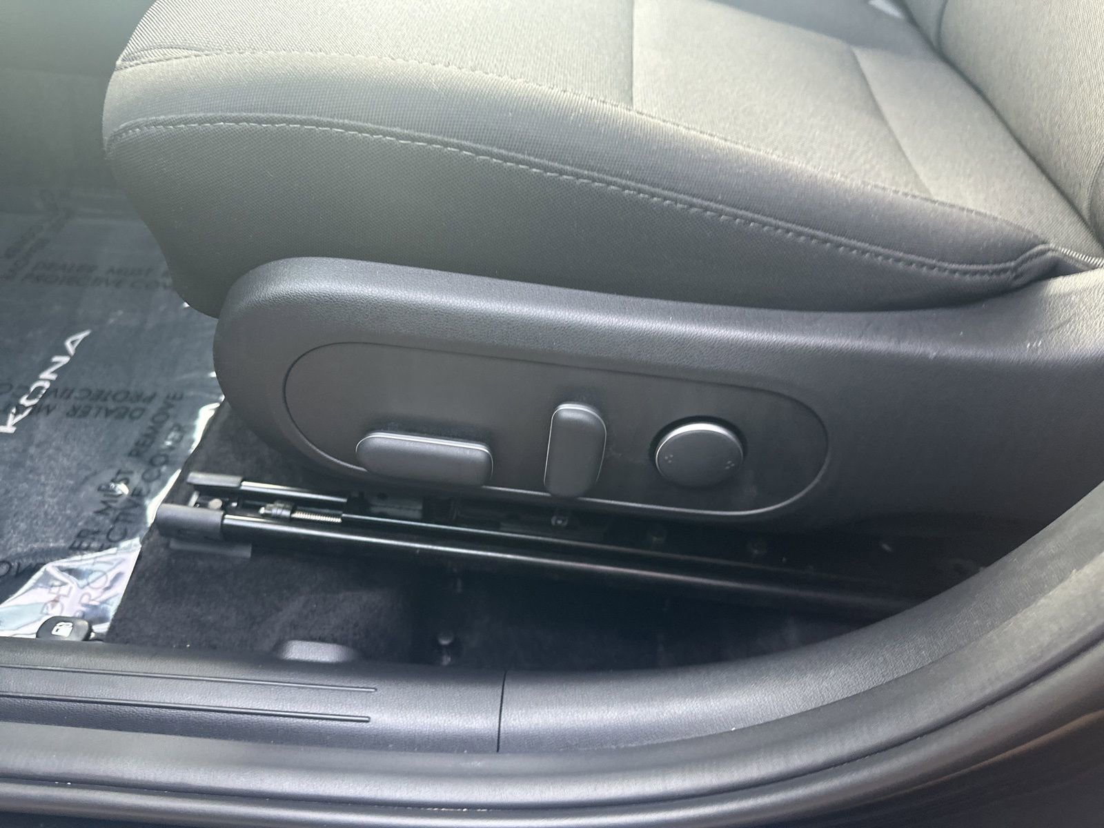Used 2025 Hyundai Kona SEL image 11