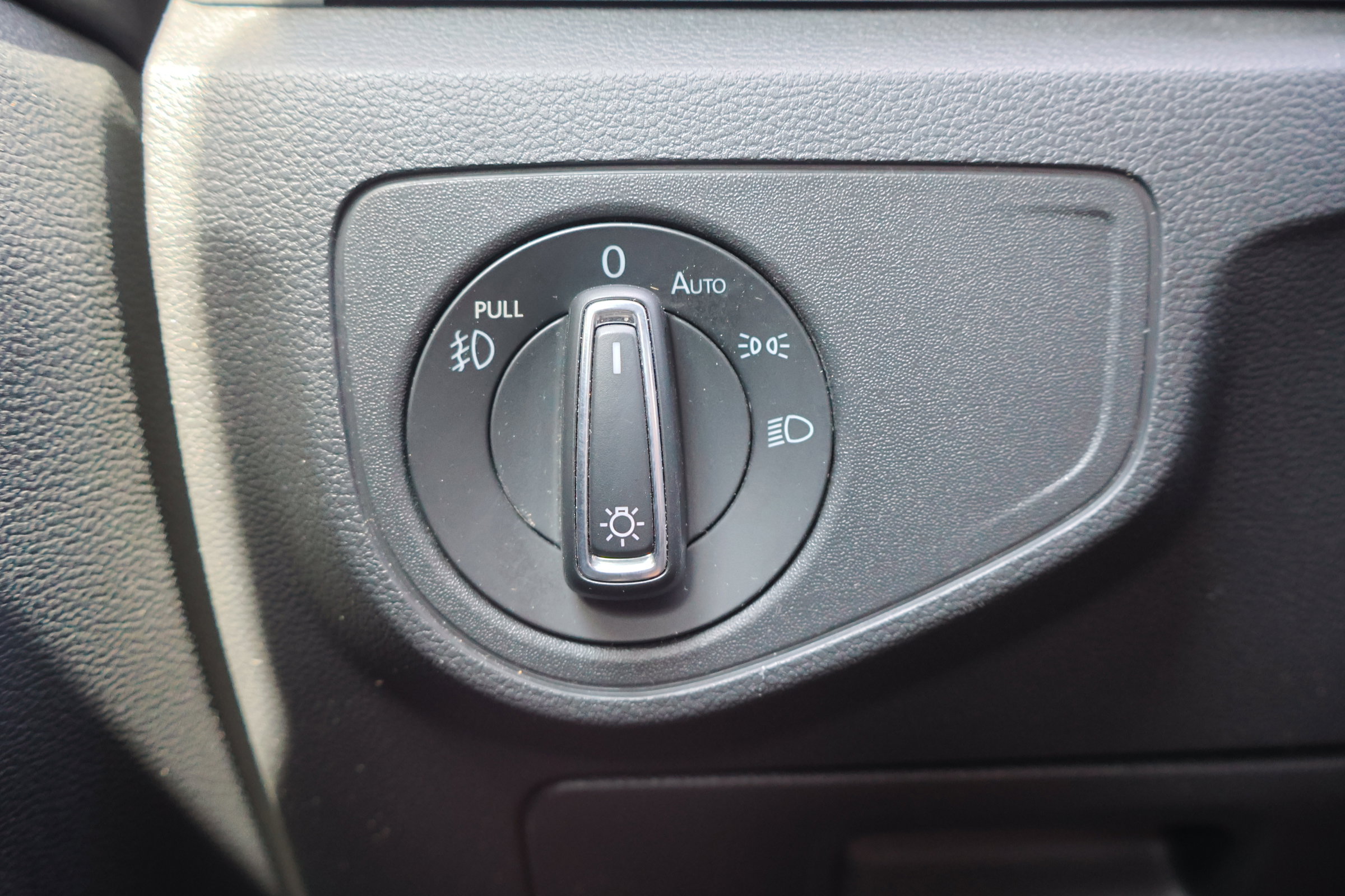 Used 2019 Volkswagen Atlas SEL R-Line image 19