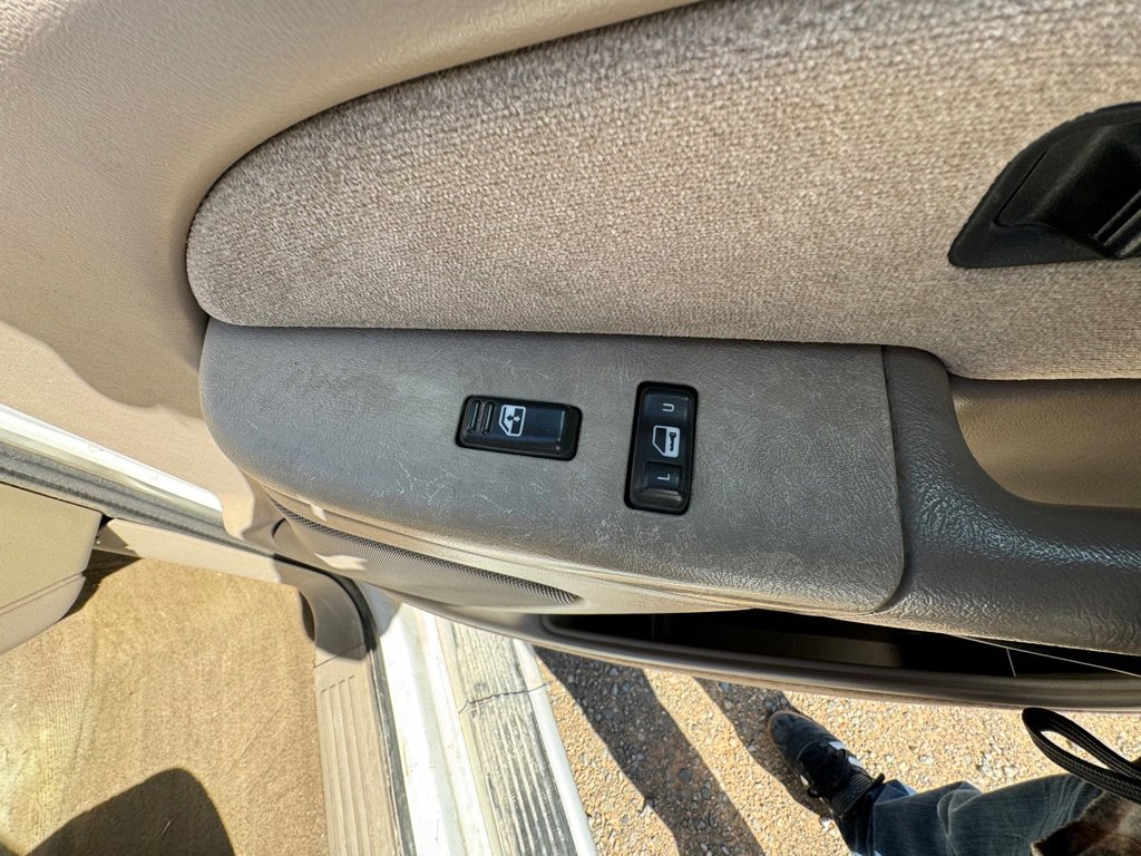 Used 2001 Chevrolet Silverado 1500 LS w/ Off-Road Skid Plate Pkg image 23