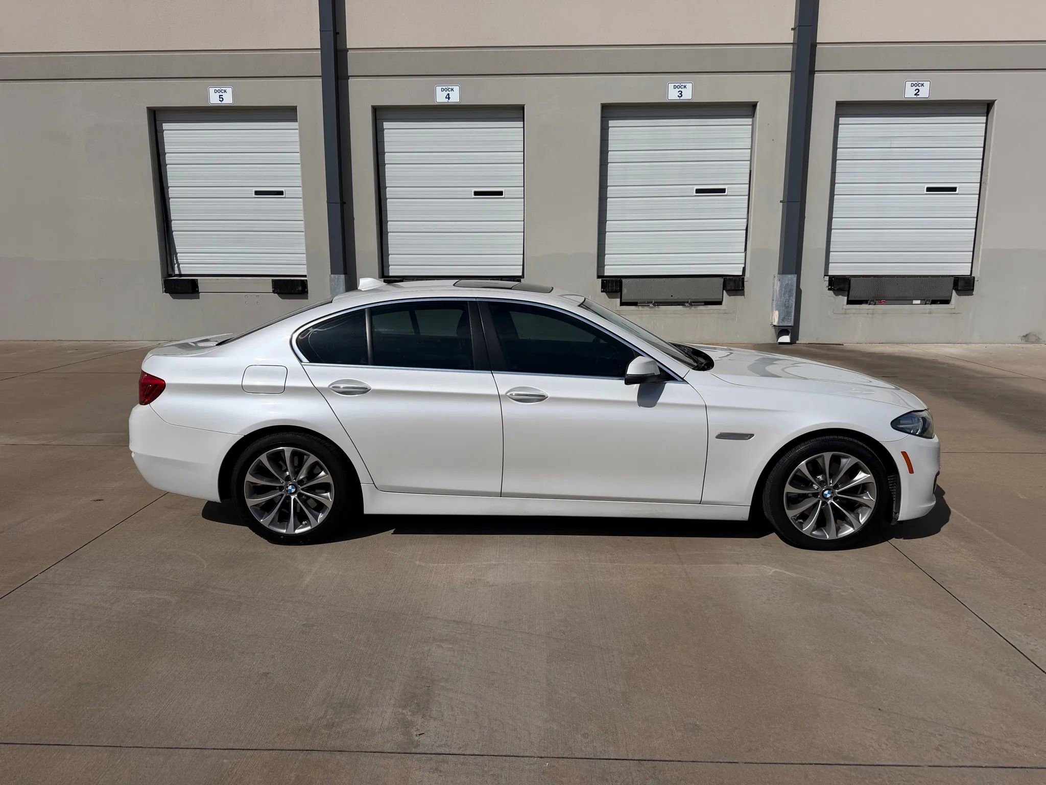 Used 2016 BMW 528i Sedan image 3