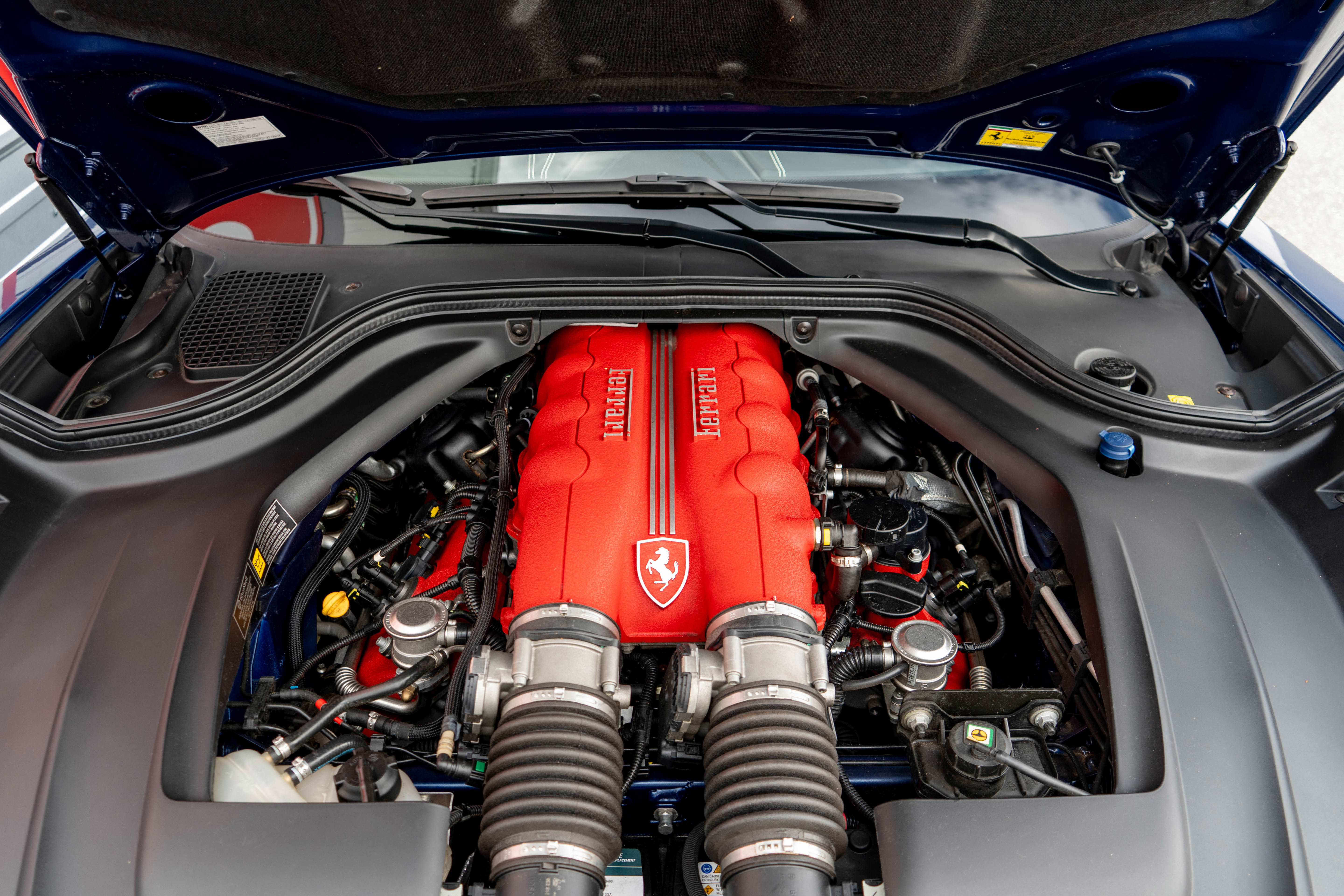 Used 2012 Ferrari California RWD image 24