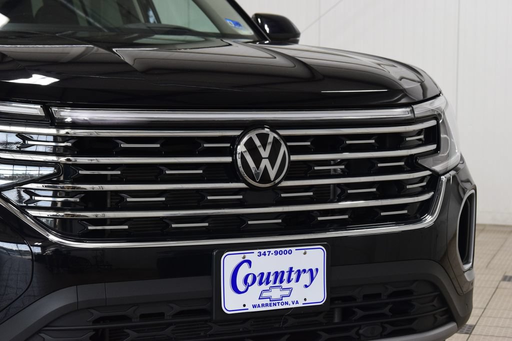Used 2025 Volkswagen Atlas SEL AWD/4WD image 11