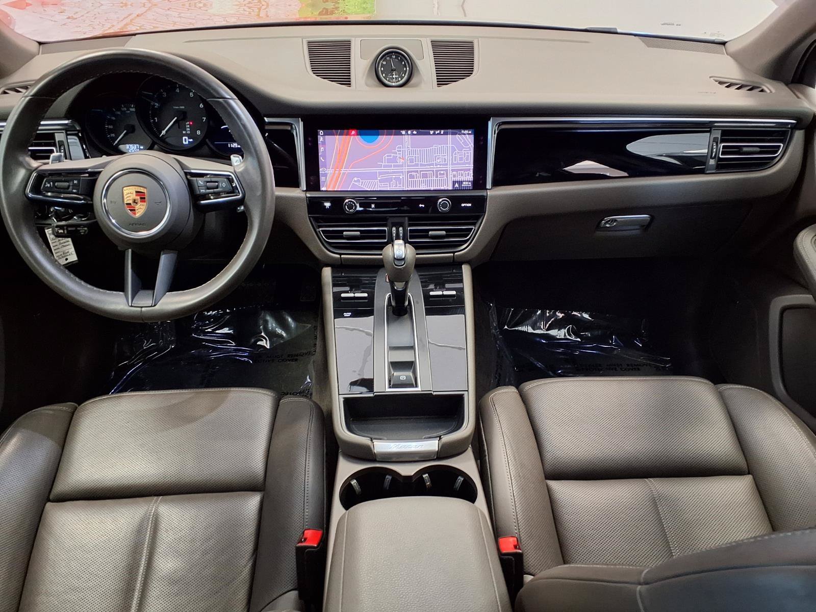 Used 2023 Porsche Macan Turbo AWD/4WD image 16