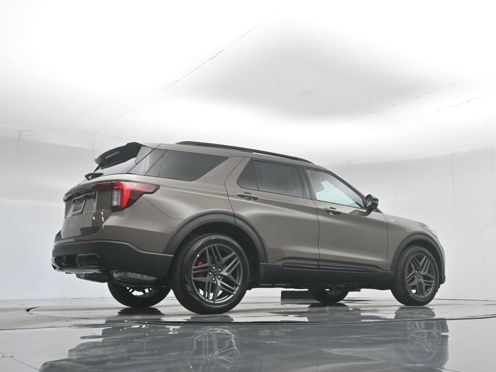 New 2026 Ford Explorer ST-Line w/ ST-Line Street Pack RWD image 45