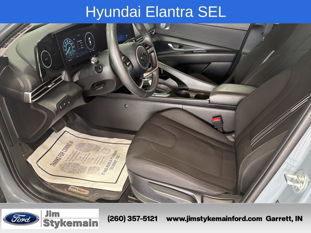 Used 2023 Hyundai Elantra SEL w/ Convenience Package FWD image 17