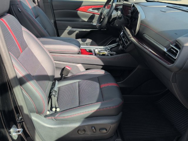 Used 2024 Chevrolet Traverse RS w/ LPO, Floor Liner Package AWD/4WD image 38