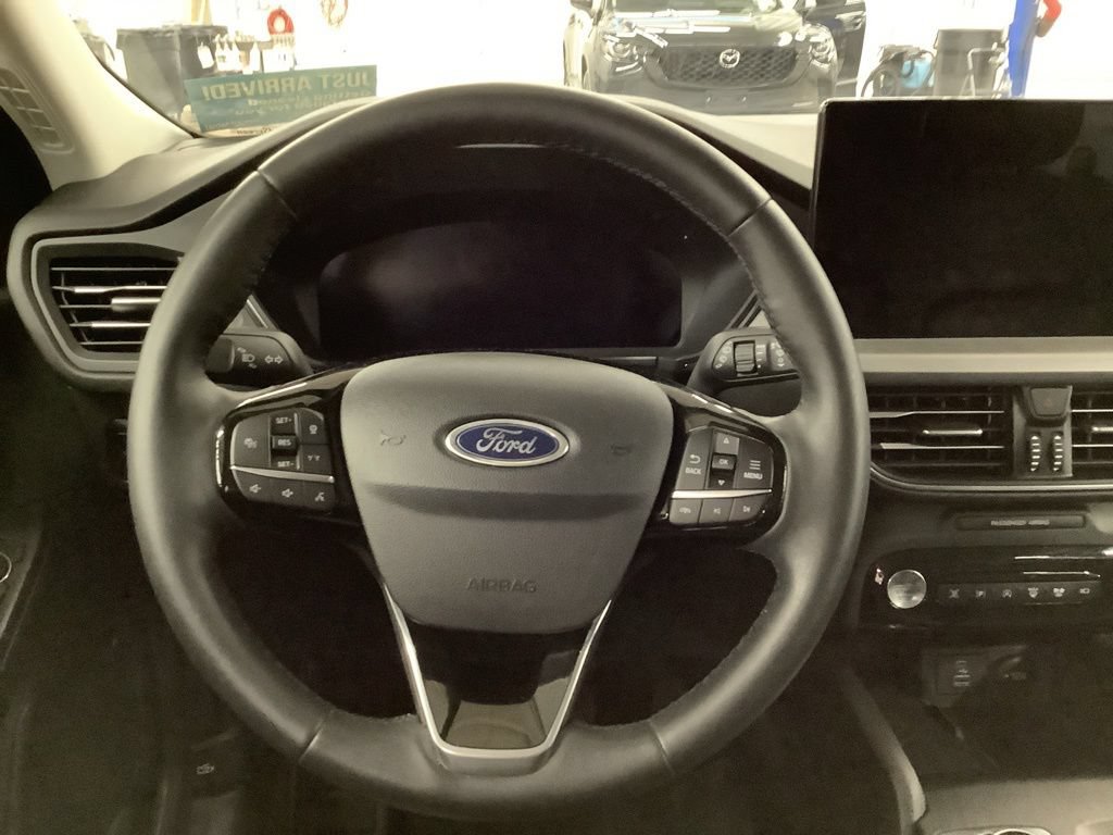 Used 2023 Ford Escape Platinum AWD/4WD image 7