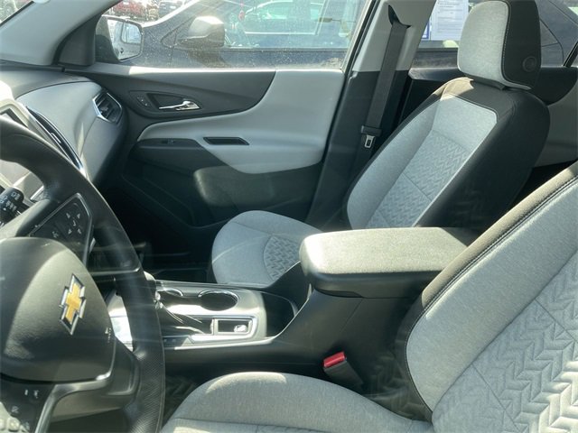 Used 2024 Chevrolet Equinox LS w/ LS Convenience Package image 3