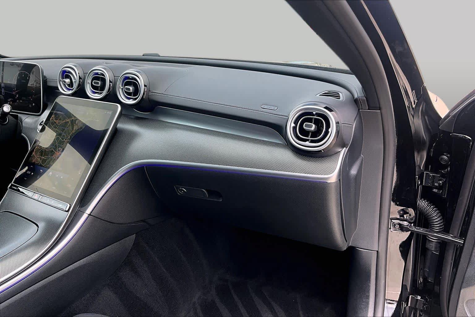 Used 2025 Mercedes-Benz C 300 4MATIC Sedan w/ AMG Line w/ Night Package image 17