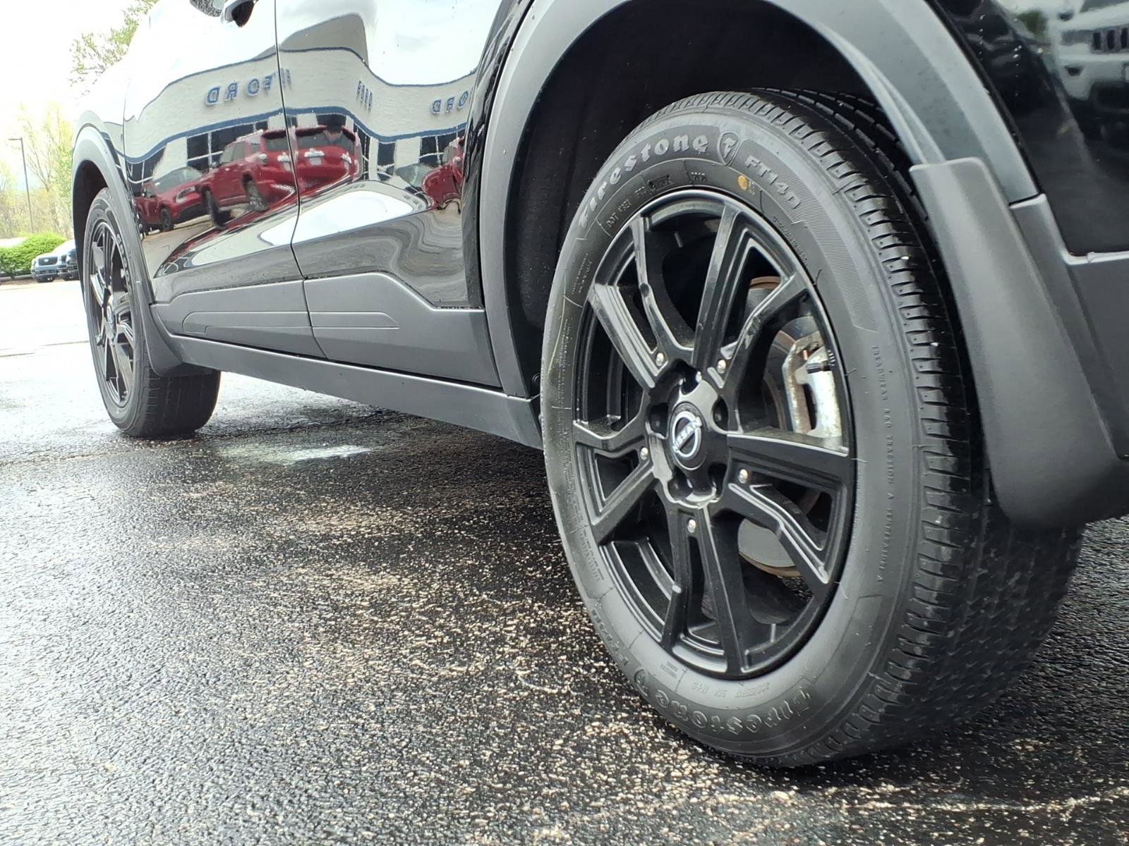 Used 2023 Nissan Kicks SV image 35