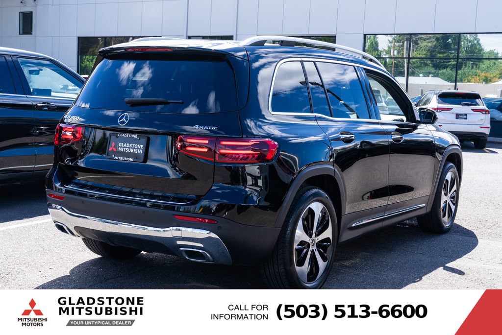 Used 2025 Mercedes-Benz GLB 250 4MATIC image 7