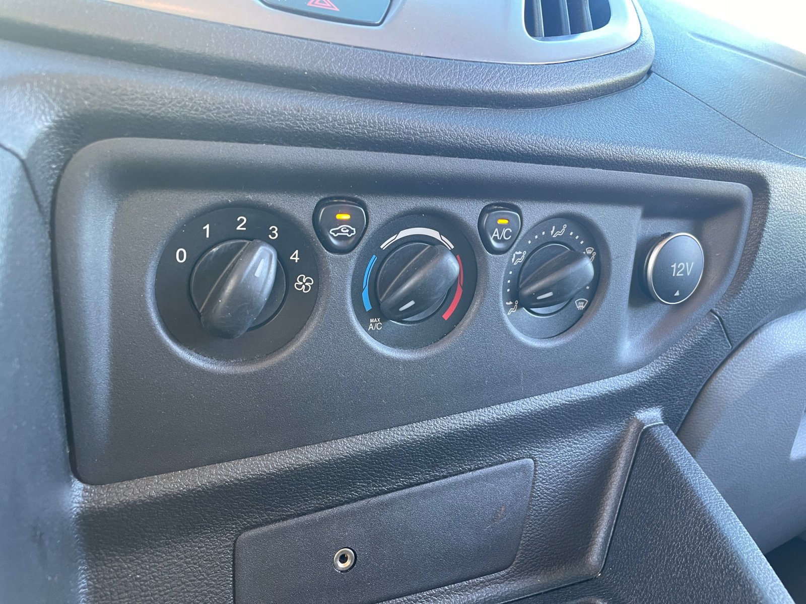 Certified 2019 Ford Transit 350 XLT image 30